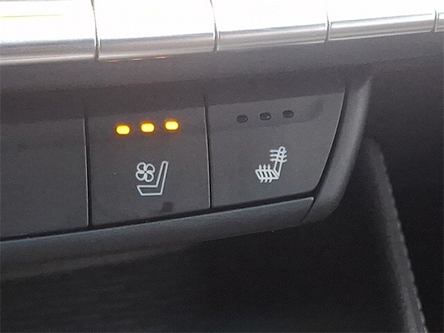 Thumbnail: 2024 Cadillac CT4 - 25