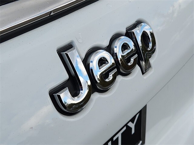 Thumbnail: 2023 Jeep Compass - 24