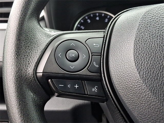 Thumbnail: 2021 Toyota RAV4 - 20