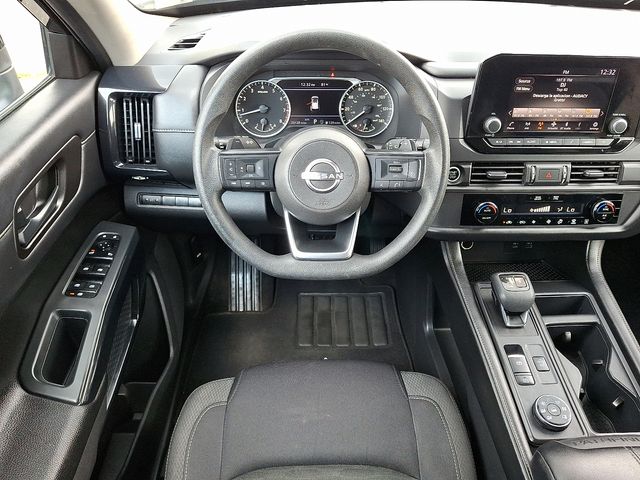 Thumbnail: 2023 Nissan Pathfinder - 12
