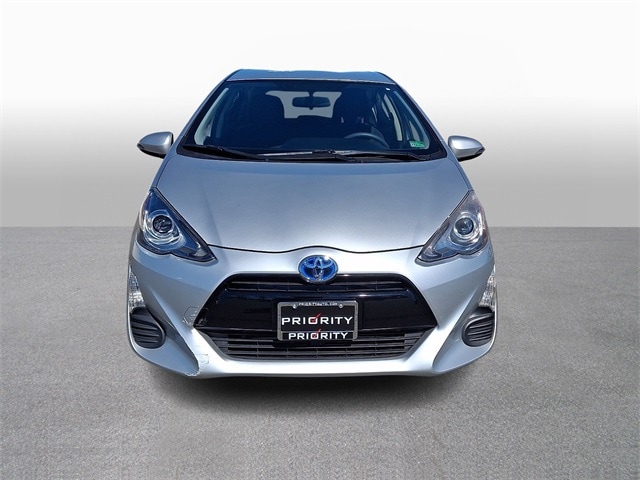 Thumbnail: 2016 Toyota Prius c - 2