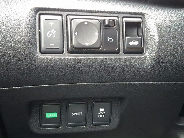 Thumbnail: 2016 Nissan Sentra - 21