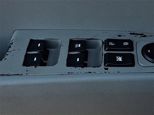 Thumbnail: 2017 Hyundai Elantra - 27