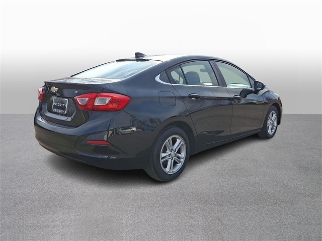 Thumbnail: 2016 Chevrolet Cruze - 4