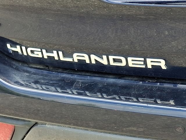 Thumbnail: 2022 Toyota Highlander - 37