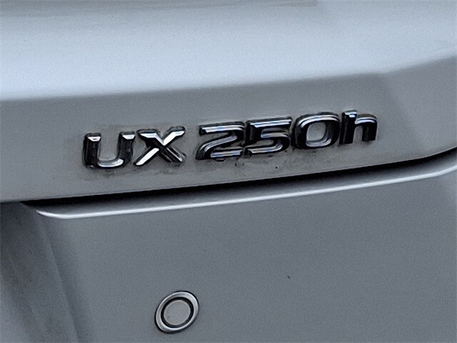 Thumbnail: 2021 Lexus UX - 35