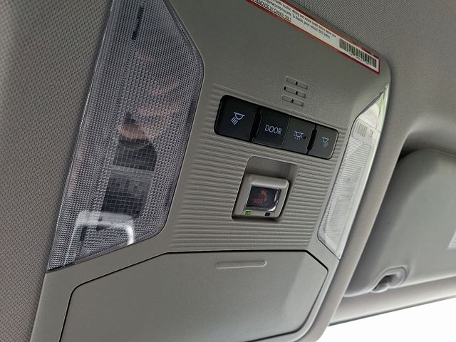 Thumbnail: 2022 Toyota RAV4 - 24