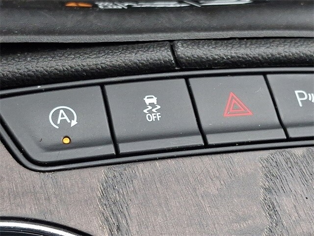 Thumbnail: 2023 GMC Acadia - 28