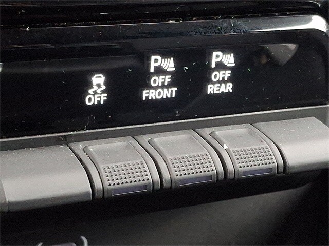 Thumbnail: 2025 RAM 1500 - 25