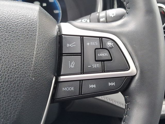 Thumbnail: 2023 Toyota Highlander - 22