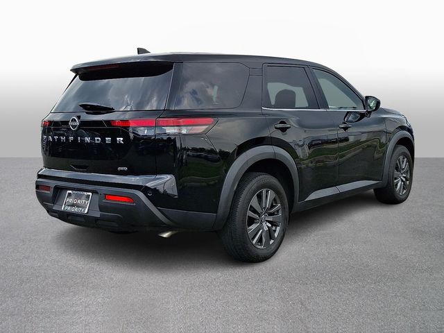 Thumbnail: 2023 Nissan Pathfinder - 4