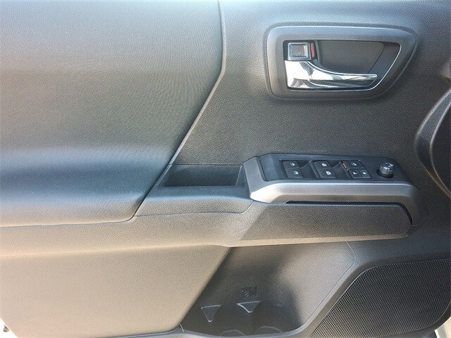 Thumbnail: 2022 Toyota Tacoma - 12