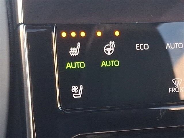 Thumbnail: 2023 Toyota bZ4X - 27