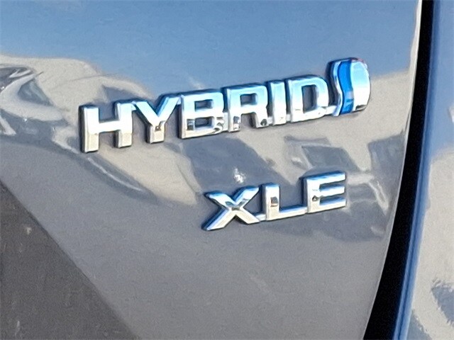 Thumbnail: 2019 Toyota Prius - 31