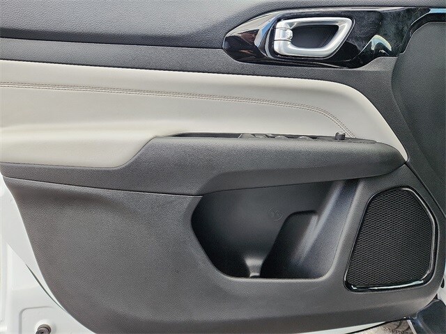 Thumbnail: 2023 Jeep Compass - 11