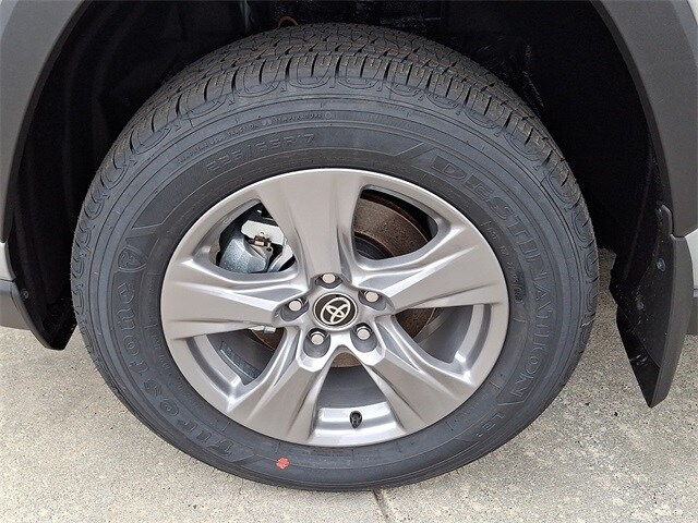 Thumbnail: 2025 Toyota RAV4 - 7