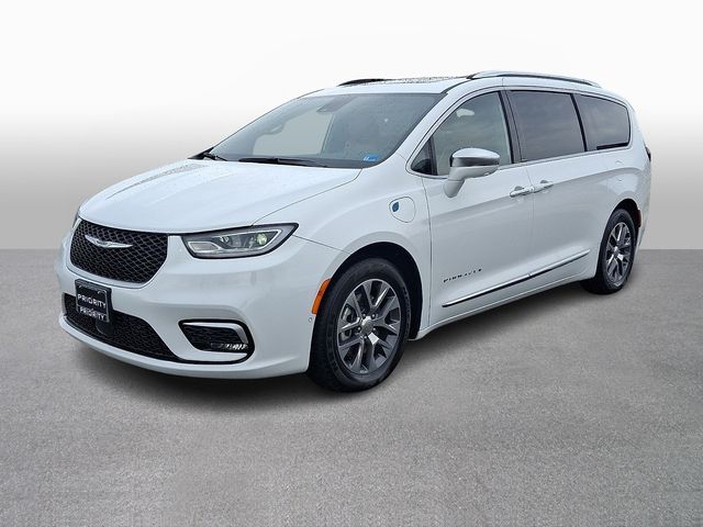 Thumbnail: 2024 Chrysler Pacifica - 1