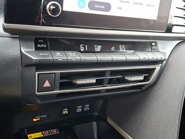 Thumbnail: 2025 Toyota Camry - 15