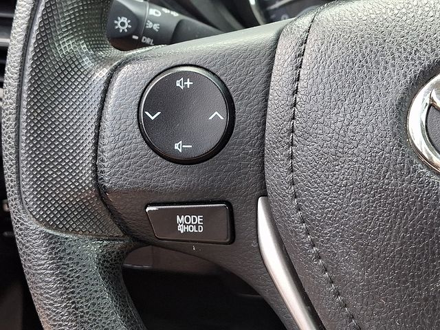 Thumbnail: 2015 Toyota Corolla - 19