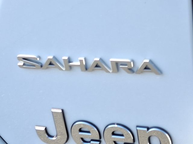 Thumbnail: 2022 Jeep Wrangler - 33