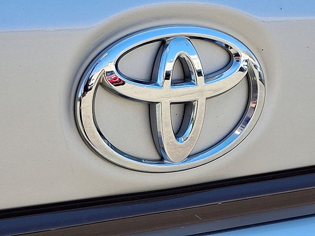 Thumbnail: 2022 Toyota Corolla - 28