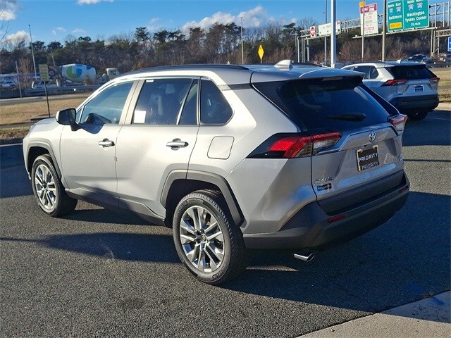 Thumbnail: 2025 Toyota RAV4 - 6