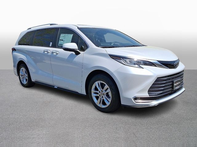 Thumbnail: 2026 Toyota Sienna - 2