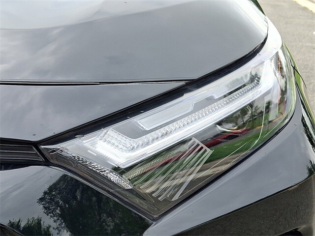 Thumbnail: 2022 Toyota RAV4 - 9