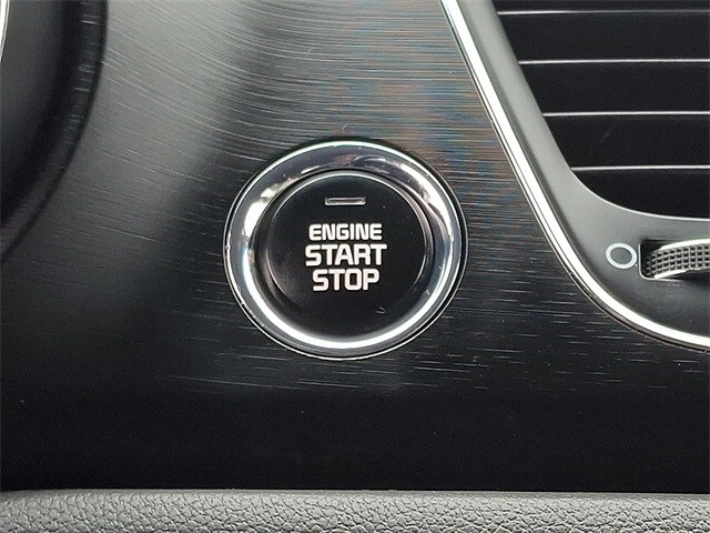 Thumbnail: 2017 Kia Sedona - 24