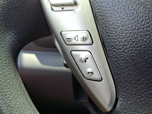 Thumbnail: 2015 Nissan Versa Note - 17