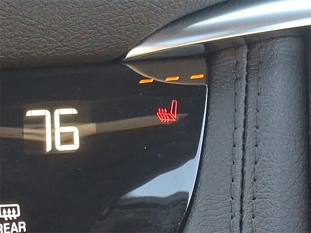 Thumbnail: 2025 Cadillac XT5 - 28