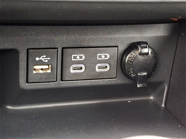 Thumbnail: 2023 Toyota Highlander - 27