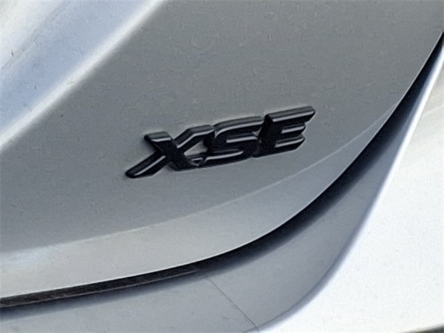 Thumbnail: 2022 Toyota Camry - 10