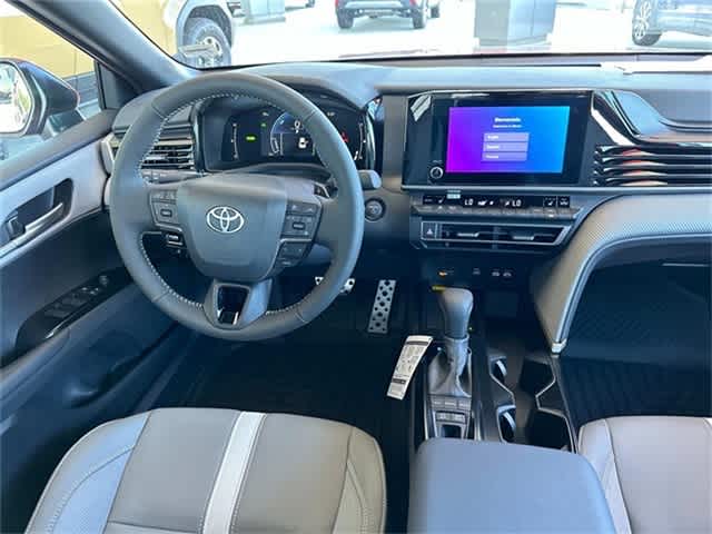 2025 Toyota Camry SE 2