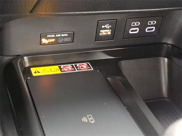 Thumbnail: 2025 Toyota Camry - 24