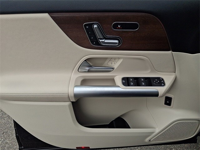 Thumbnail: 2023 Mercedes-Benz GLA - 12