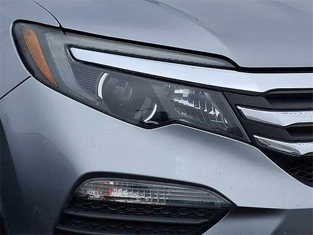 Thumbnail: 2018 Honda Pilot - 8