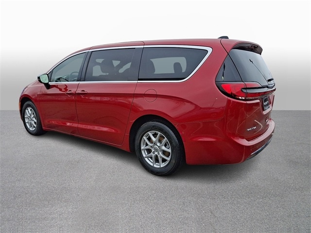 Thumbnail: 2025 Chrysler Pacifica - 6