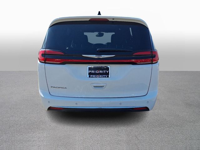 Thumbnail: 2025 Chrysler Pacifica - 5