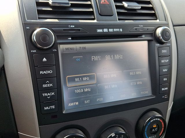 Thumbnail: 2010 Toyota Corolla - 15