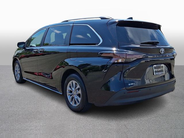 Thumbnail: 2025 Toyota Sienna - 6