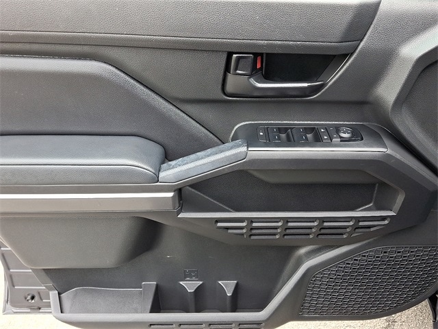 2024 Toyota Tacoma SR5 12