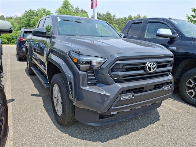 2024 Toyota Tacoma SR5 3