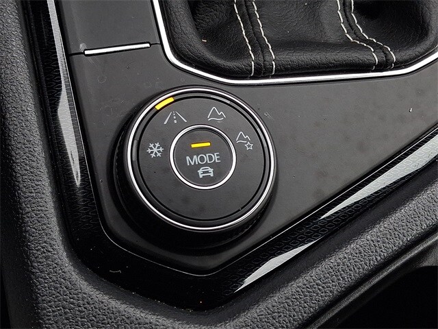 Thumbnail: 2025 Volkswagen Taos - 23