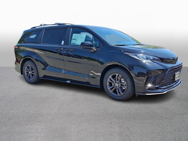 Thumbnail: 2026 Toyota Sienna - 3
