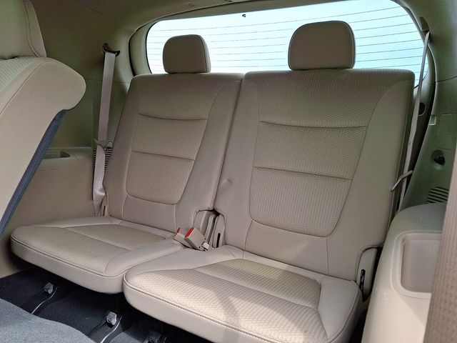 Thumbnail: 2012 Kia Sorento - 11