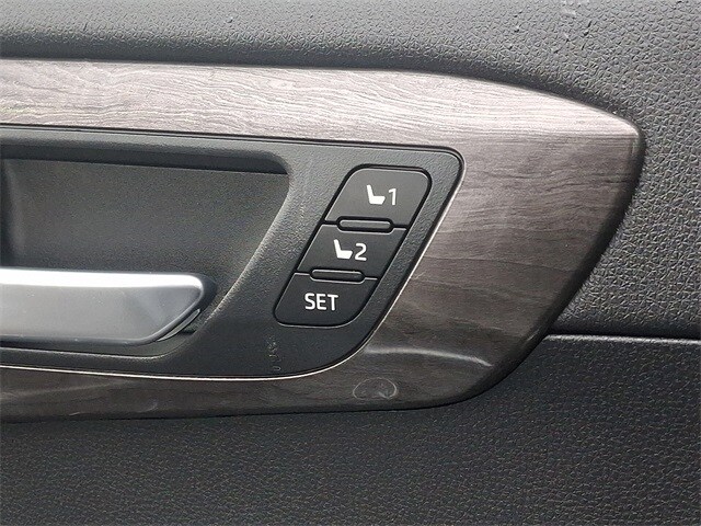 Thumbnail: 2024 Toyota Highlander - 30