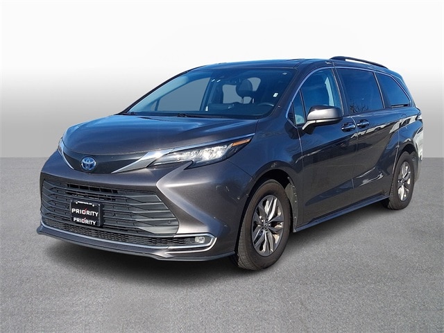 Thumbnail: 2023 Toyota Sienna - 1