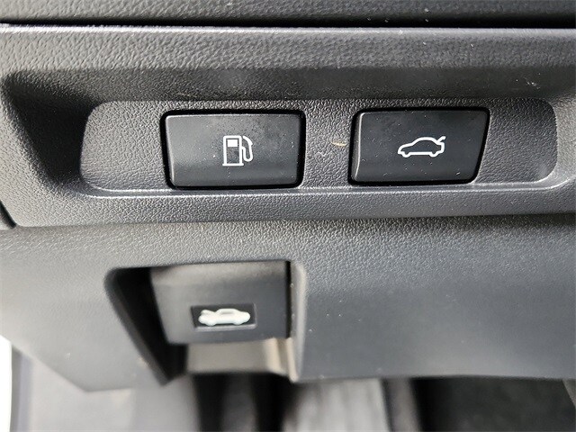 Thumbnail: 2022 Lexus LS - 26