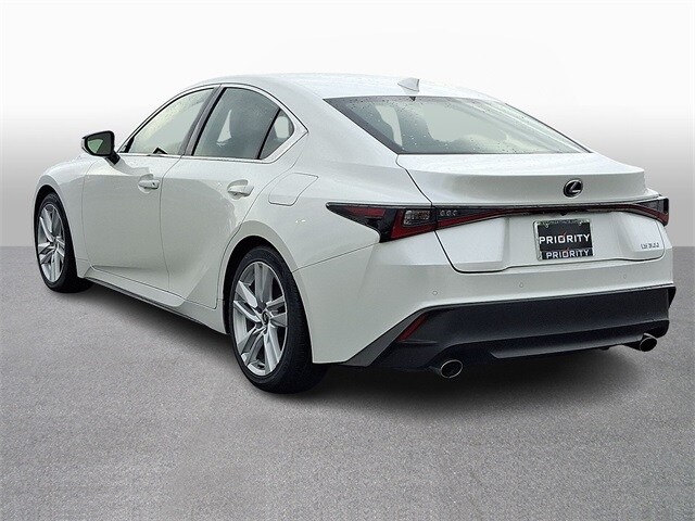 2023 Lexus IS 300 6